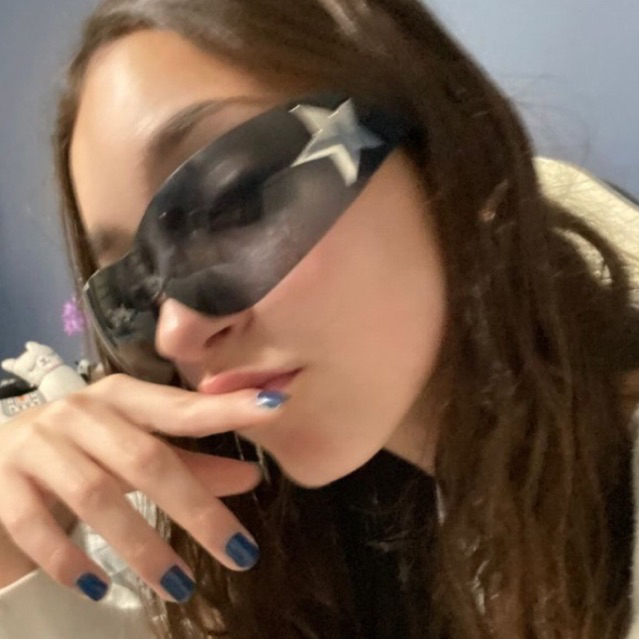 Camilla y2k star trendy glasses