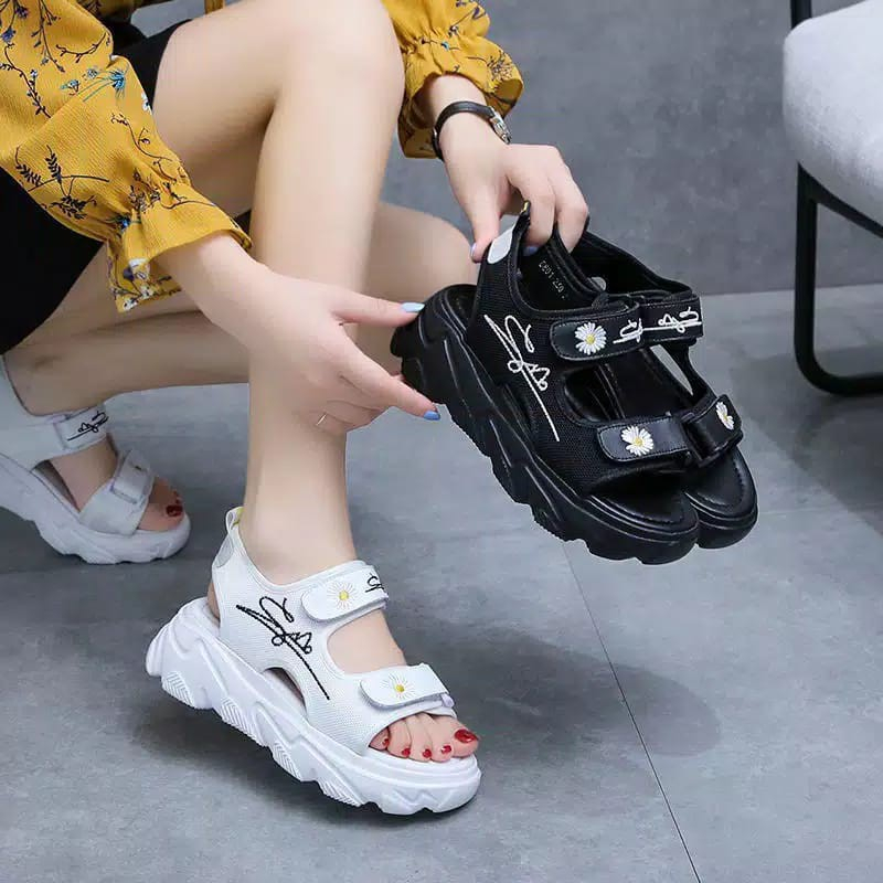 Sandal Sepatu Wedges Wanita Kekinian Kondangan Warna Hitam Putih Polos Sendal Gunung Tali Cewek Impo
