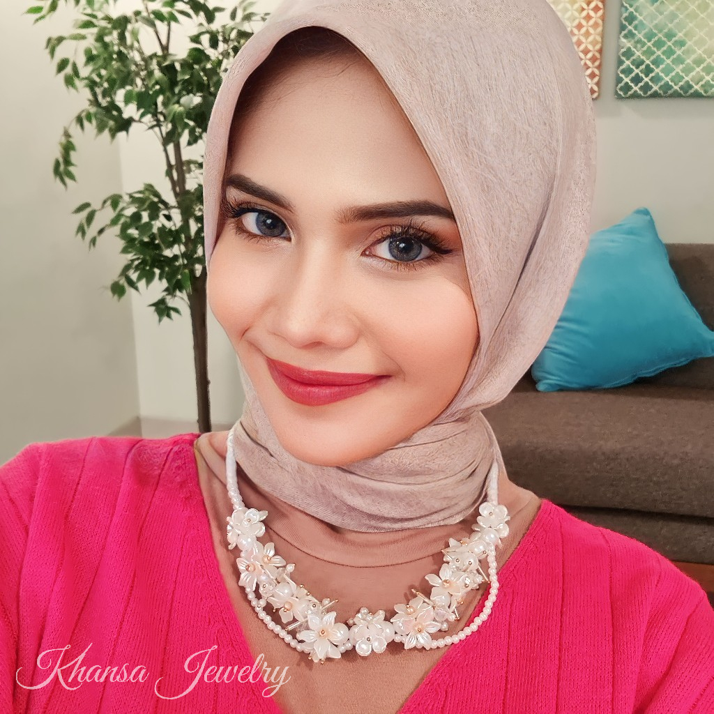 Kalung Hijab Beads Necklace Crystal Kalung Kondangan Kelopak Bunga - KH001