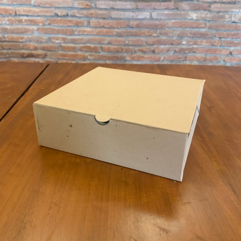 

Bubble Wrap + Kardus