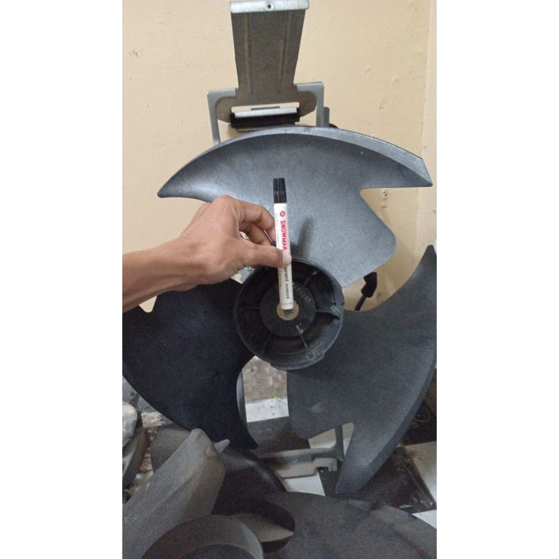 Kipas Blower AC 2pK dari AC Daikin