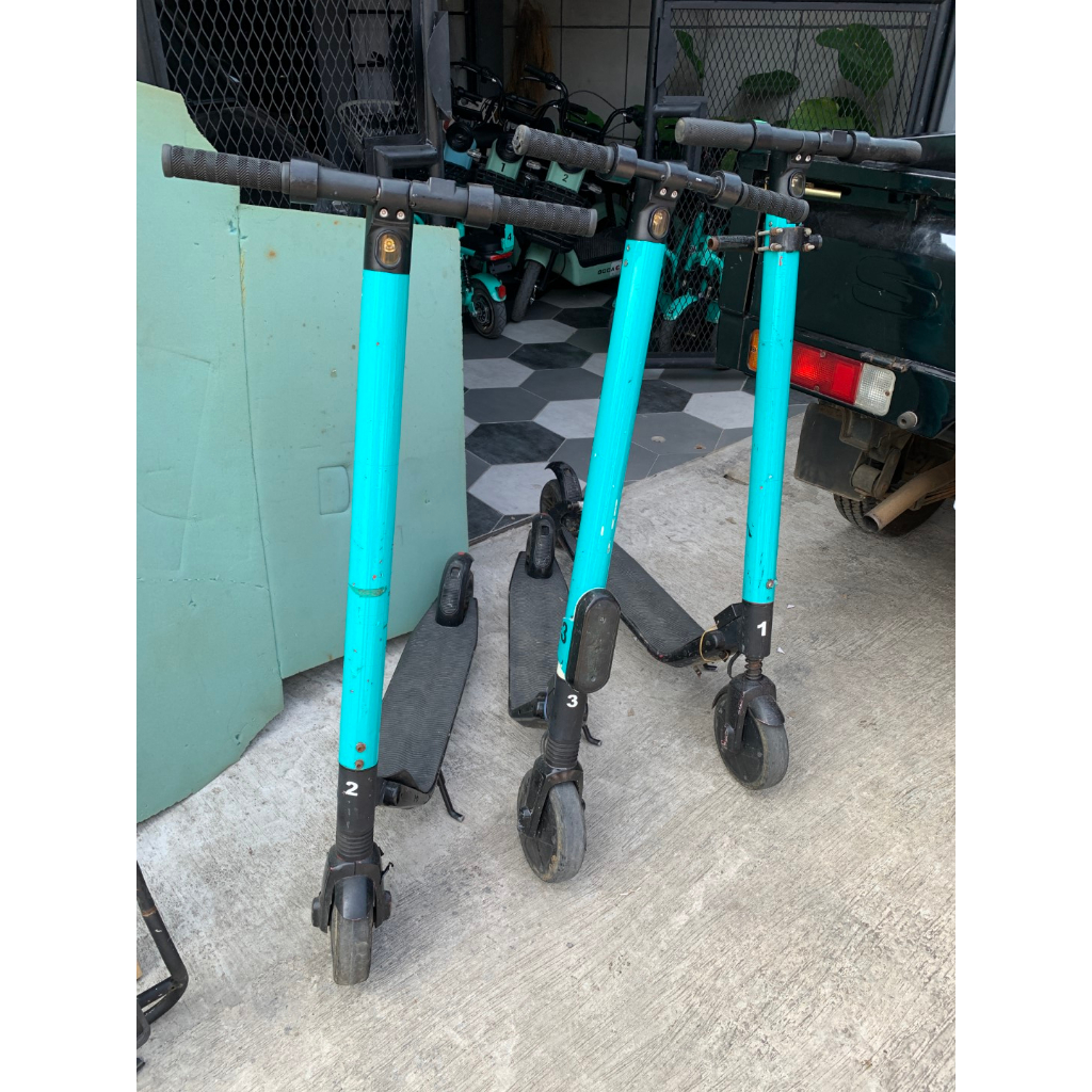 Skuter Listrik Ninebot ES4 Ex GrabWheel
