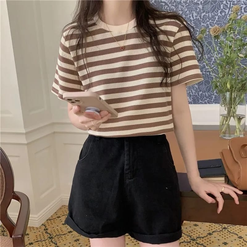 BEARYJEANS Striped T-shirts Crop Wanita Lengan Pendek Vintage Summer Streetwear Kaos Rajut Wanita Bergaris Korea Style Import - BJ091