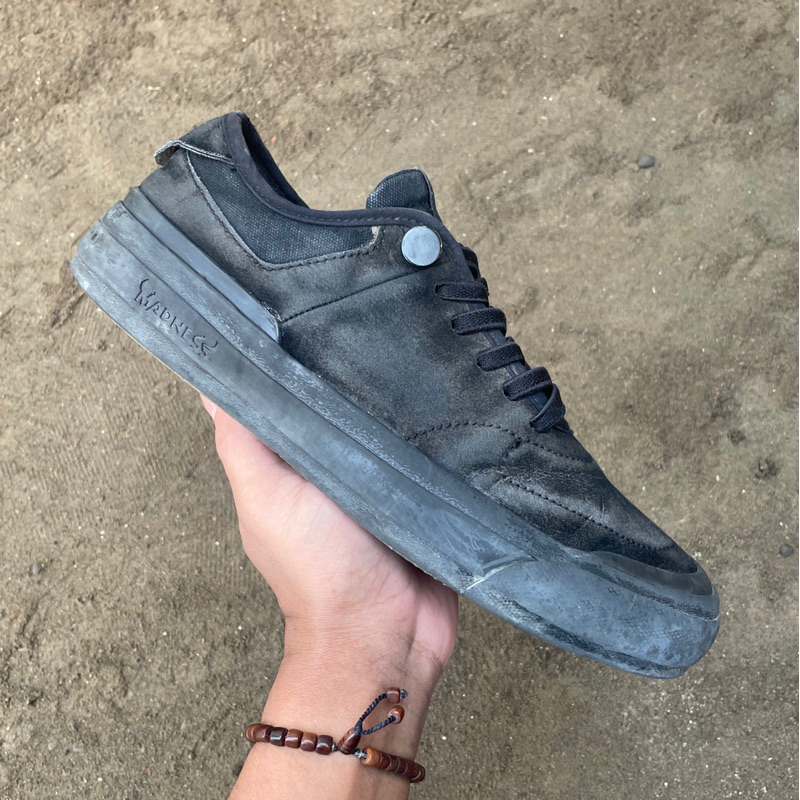 Nobrands Footwear x Local Madness Size 40