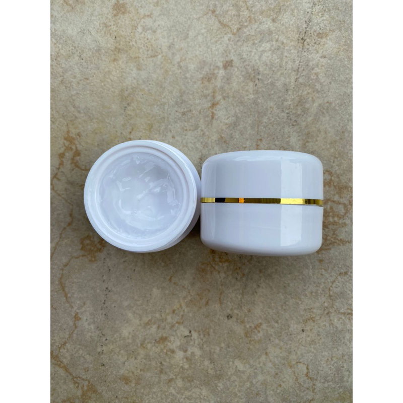 pelembab ceramide moist 5x ceramide
