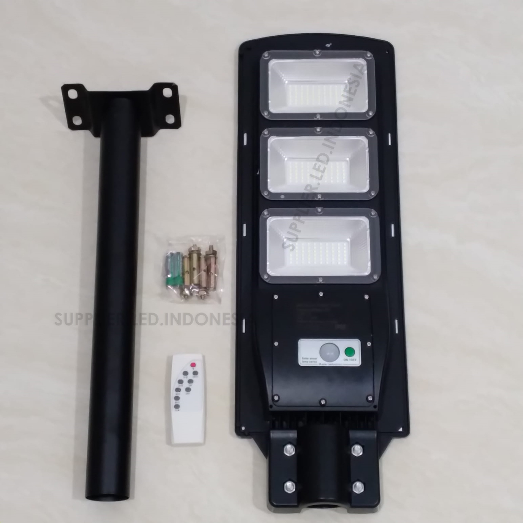 Lampu Jalan Lampu PJU Solar Cell 120Watt Lampu Jalan PJU  Tenaga Surya Matahari 120Watt