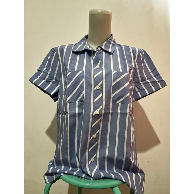 KEMEJA BIRU GARIS PUTIH