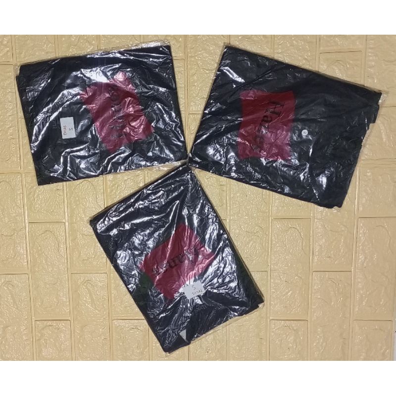 Kaos polos Hanes classic builtup Size :S