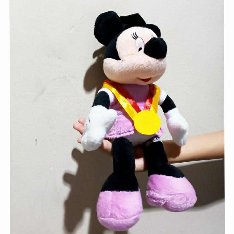 

Kado Hadiah Boneka wisuda Minnie Mouse toga lulus kelulusan unik lucu murah halus lembut