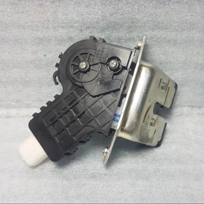 Doorlock Bagasi Avanza 2020 keatas