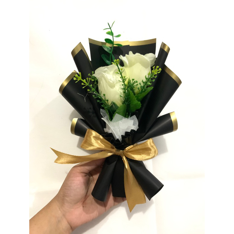Buket Mawar Putih