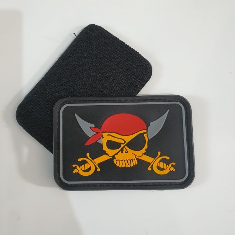 patch rubber logo tengkorak bajak laut kuning / tempelan emblem karet velcro