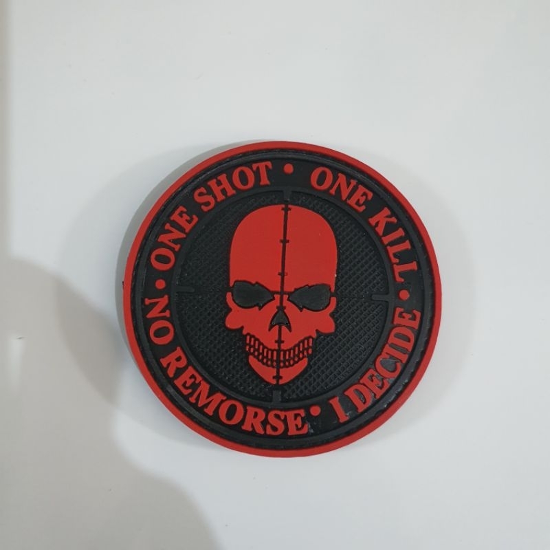 patch rubber logo tengkorak one shot one kill merah / tempelan emblem karet velcro