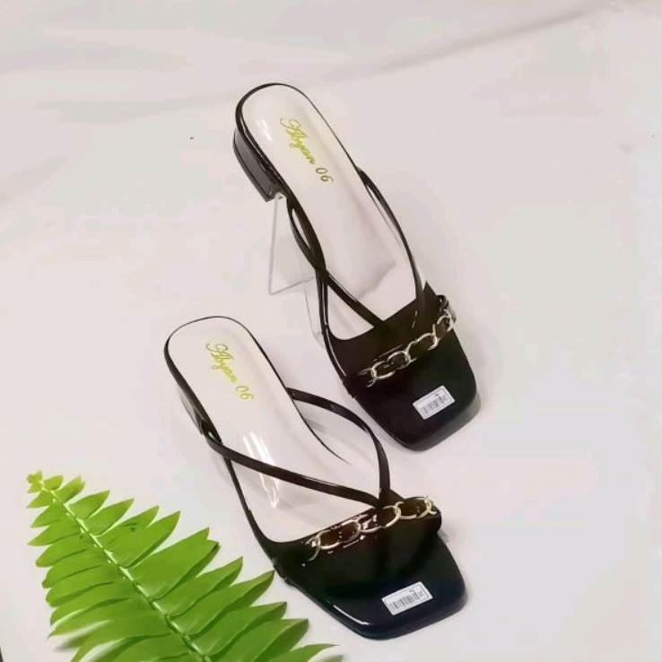 A06 Sandal Heels Wanita HILDA Hak 3cm Pareasi Rantai