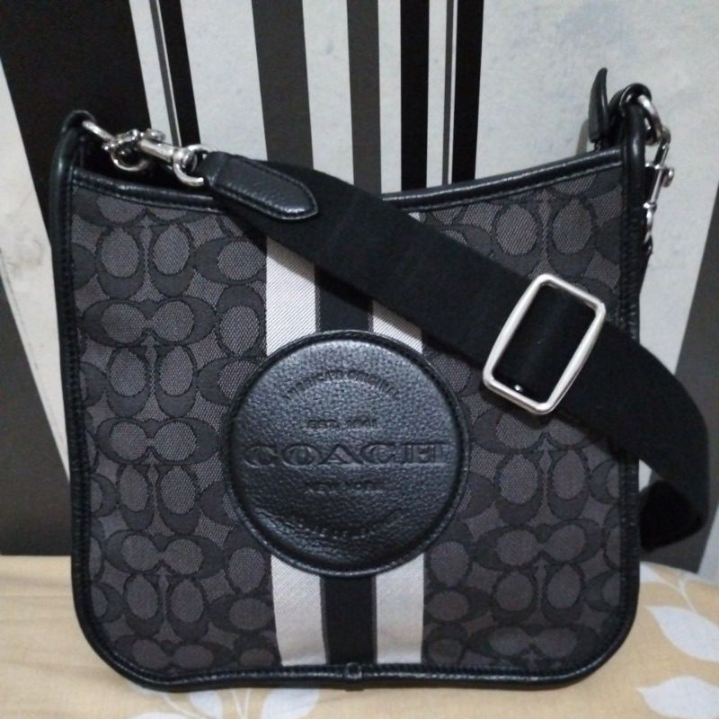 Tas Coach Dempsey Preloved
