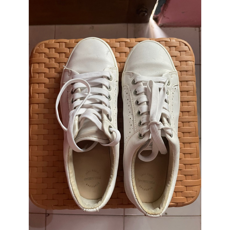 Sepatu Pull And Bear