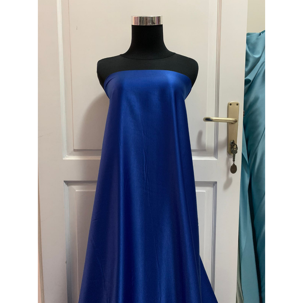 Bahan Kain Satin Maxmara Warna Biru Elektrik Electric Blue Biru BCA