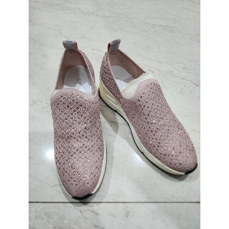 preloved staccato wedges sneackers sz 37/ sepatu stacato