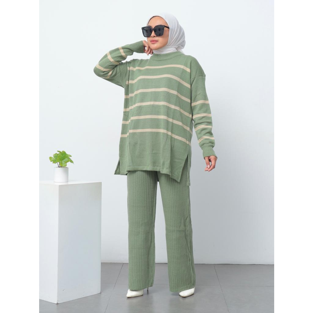 One Set Rajut Stripe Uri Jumbo - 2306.01.026