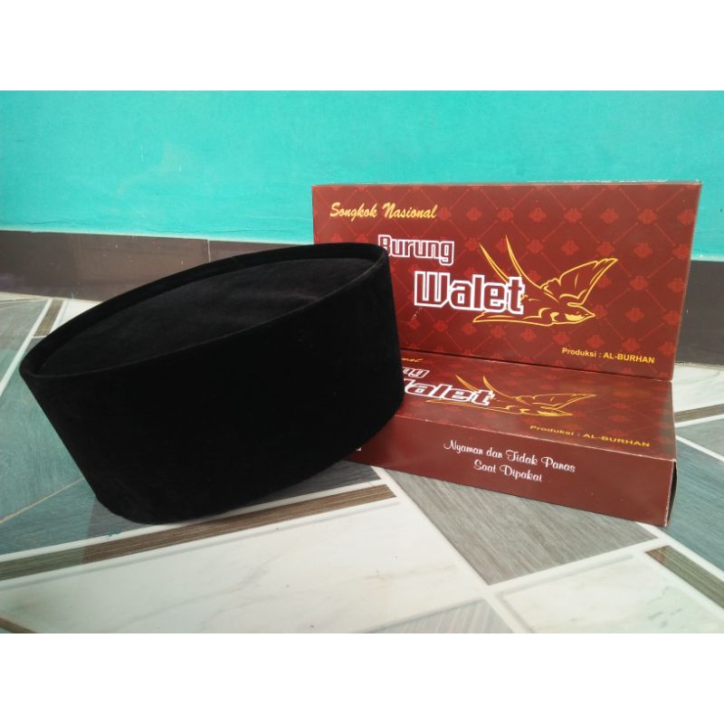 Peci polos hitam burung walet anak dewasa