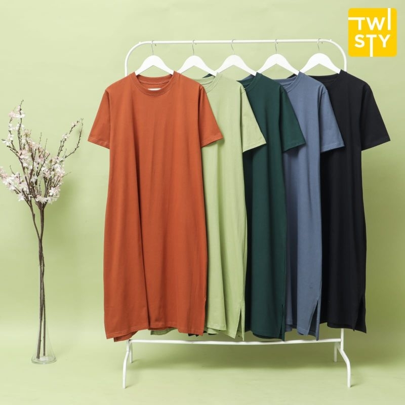 Ready stok ‼️ Midi Dress Uniqlo dan Daily Sleep baju tidur Premium by Twisty Shirt bisa  Cod