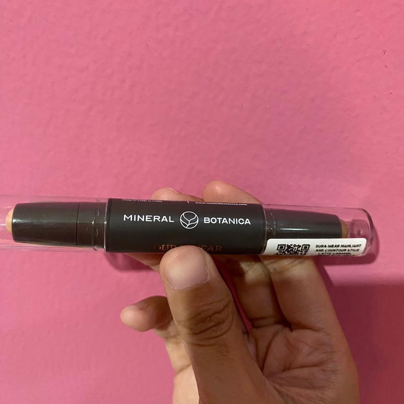 MINERAL BOTANICA CONTOUR STICK SHADE LATTE CARAMEL