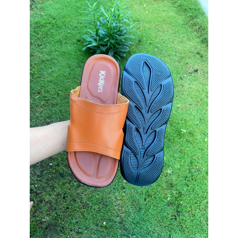 SANDAL KICKERS PRIA SANDAL PRIA SANDAL SLIDE SANDAL SLOP PRIA SANDAL KICKERS SLOP SANDAL JEPIT KICKERS SEPATU PRIA