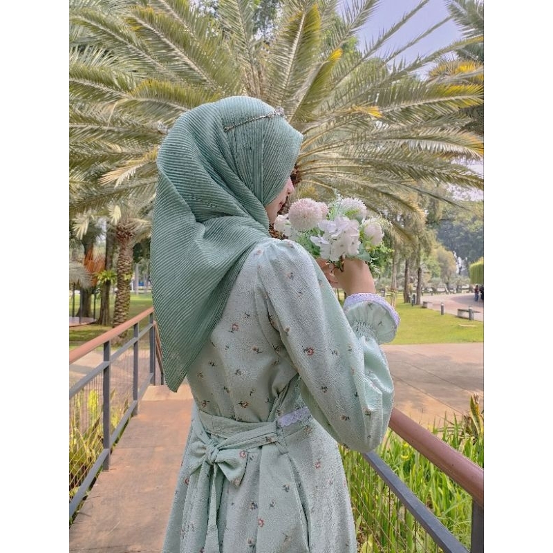 Rapundel Vintage Dress Flower by Studhijabstore