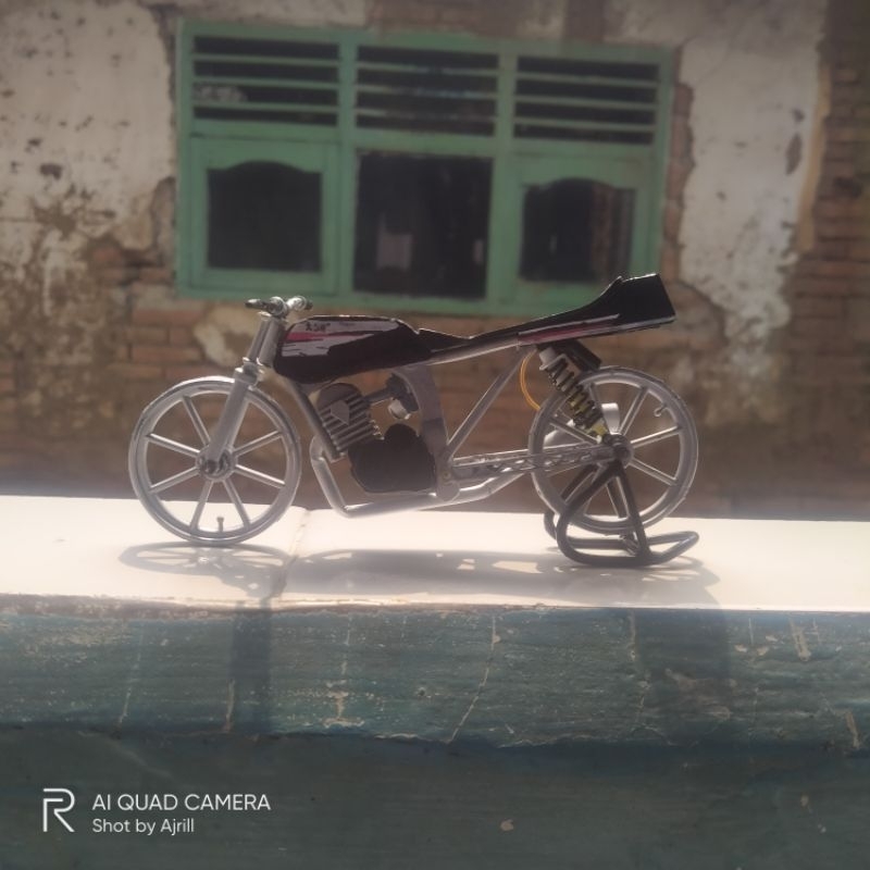 miniatur gl100 herex style tinggal kasih vleg aja