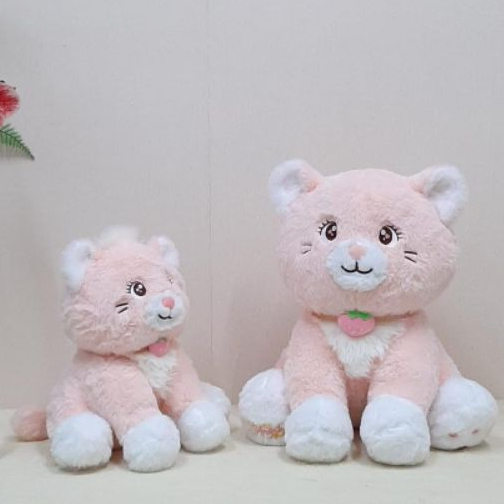 Boneka Sitting Cat kalung Strowberry Size 13&quot;/34cm/boneka animal/boneka kucing/