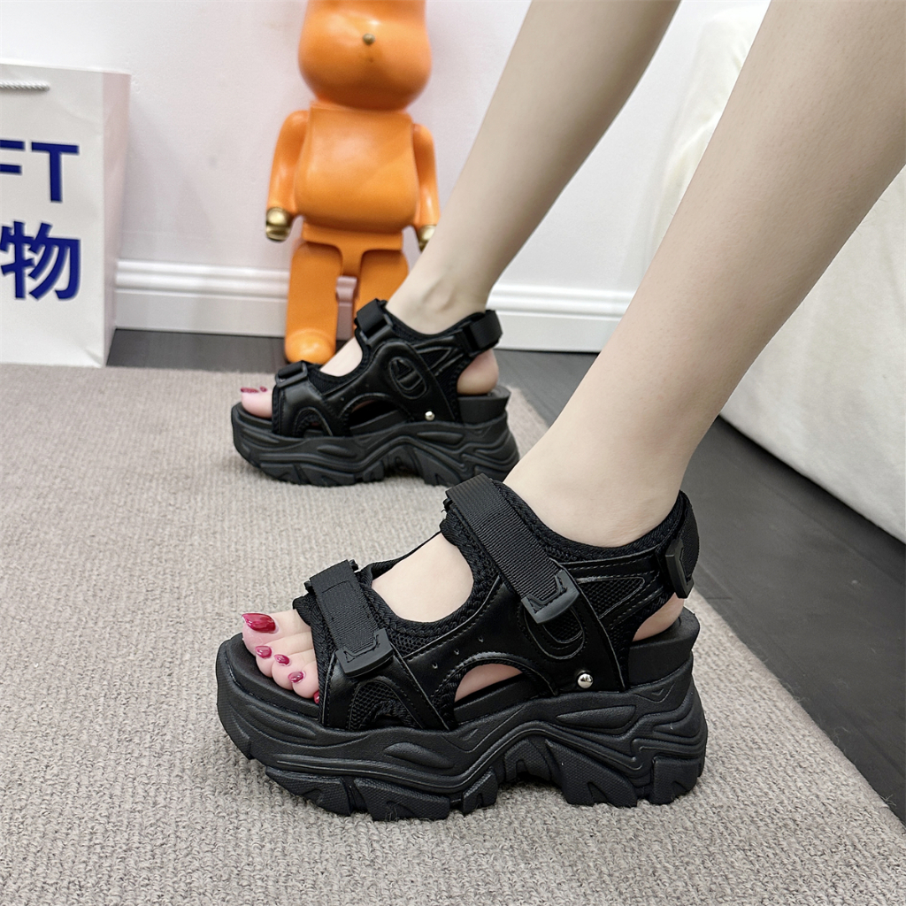 LURAD Sandal Hitam Sandal Wanita Sandal Cewek Wedges Wanita New Arrival Sandal Korean Style Cute Tinggi 7-8 Cm Modis