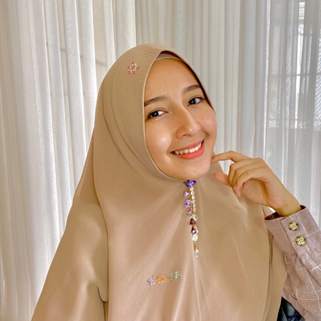 Aksesoris Bros Dagu Jilbab Juntai Panjang Swarovski