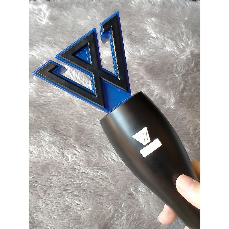 WINNER LIGHTSTICK VER.1 BLACK [PRELOVED]
