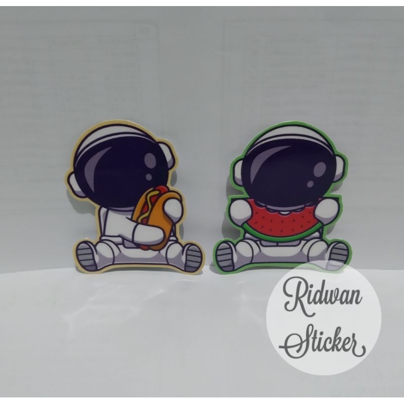 

Sticker Astronaut Case Hp, Stiker Astronot Chibi Laptop Aesthetic