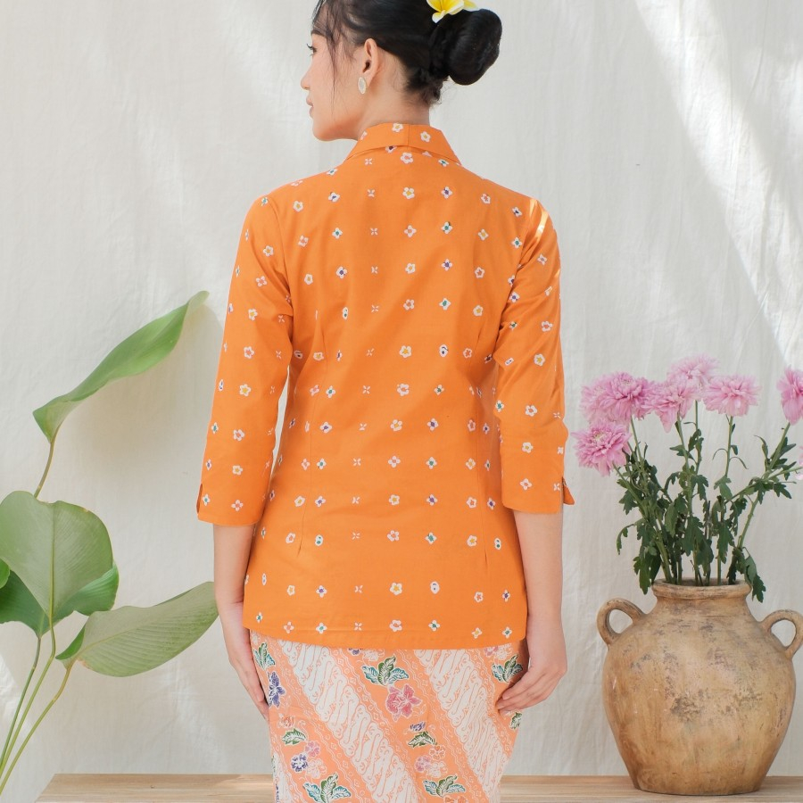 Kebaya Kutubaru Etnik Jasmine Lengan 7/8 Meradelima Katun Oren