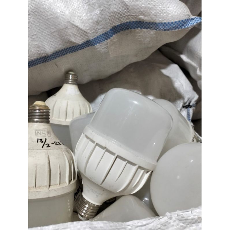 lampu LED mati (OFF) 30watt Berpendingin