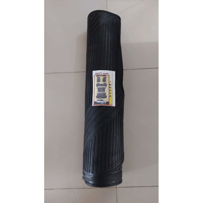 Karpet karet alas lantai mobil toyota innova 2005 - 2012