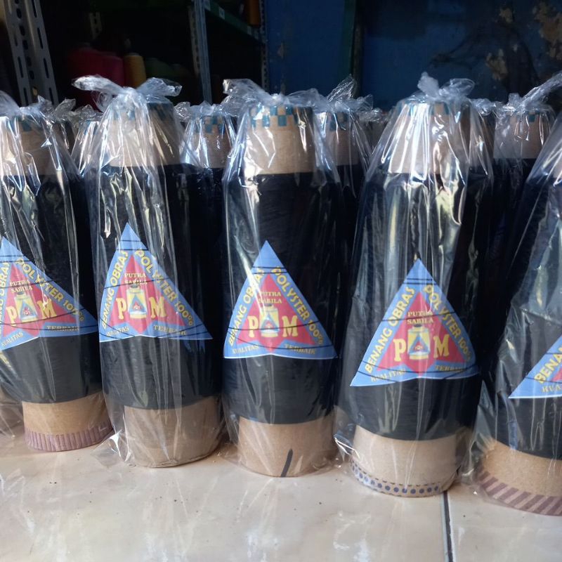 Benang obras/benang neci 150/48 Hitam