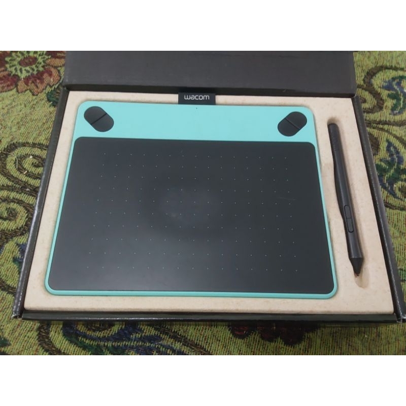 [Pre-Loved] Wacom Intuos Draw Blue ( CTL 490 )