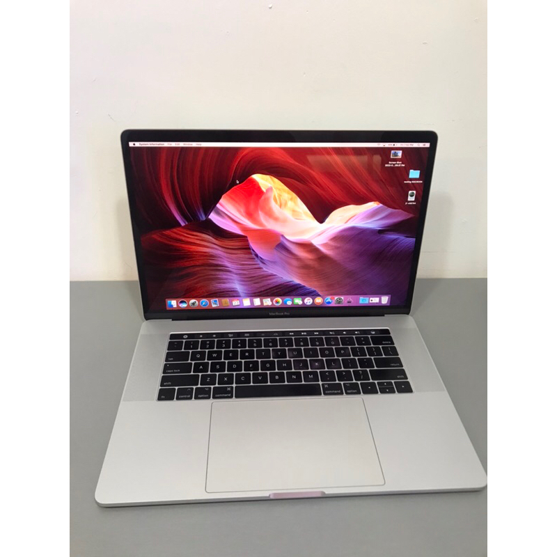 [Laptop Second] Macbook pro 15inc 2017 core i7 ram 16gb,ssd 256gb doublevga touchbar
