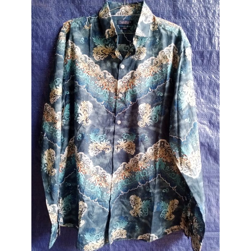 kemeja batik lengan panjang cowok merk LARUSSO size L.