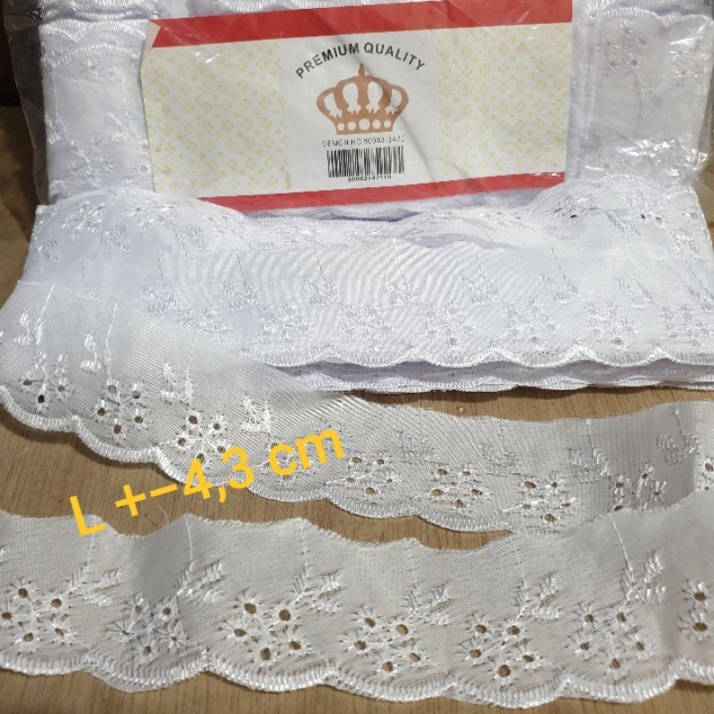 Renda Katun 5 Lobang Besar dan Kecil/15 yard