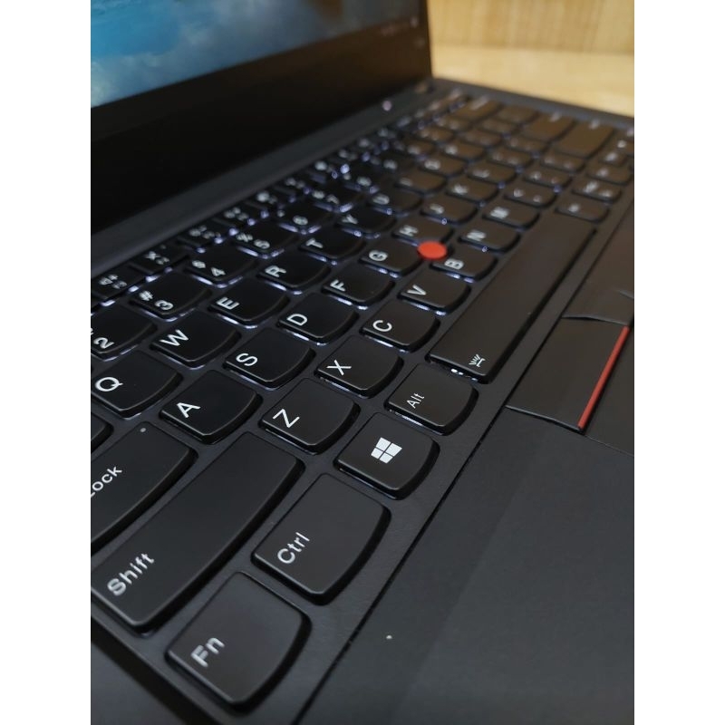 Laptop Lenovo ThinkPad T490 Core i5 gen8 Ram 16 Ssd Nvme 256 Bergaransi