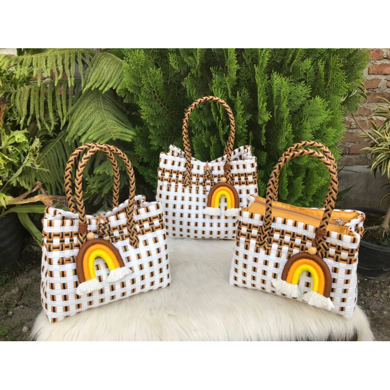 Tas Jali Tas Anyaman Plastik Premium Tote Bag Putih Lurik Gold Series