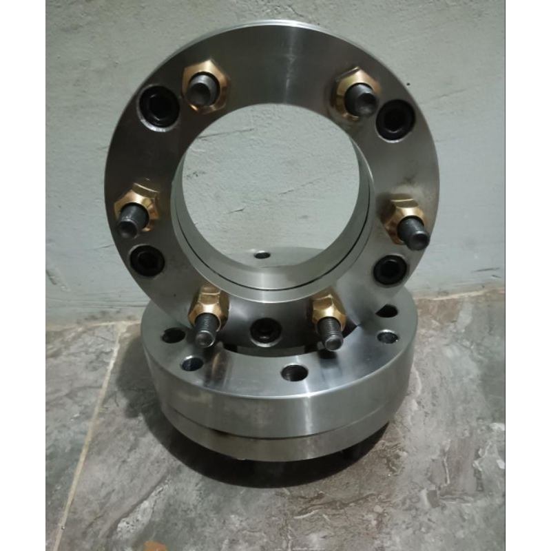 Adaptor velg mobil berbahan dasar besi padat untuk ukuran pcd lubang 5 ke lubang 6 / baud 5 ke baud 