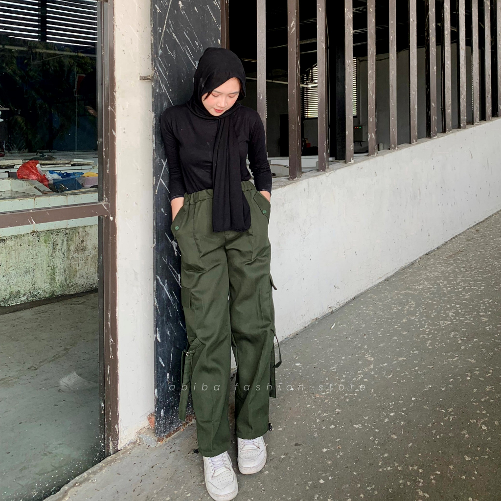 Abiba Cargo Pants Highwaist