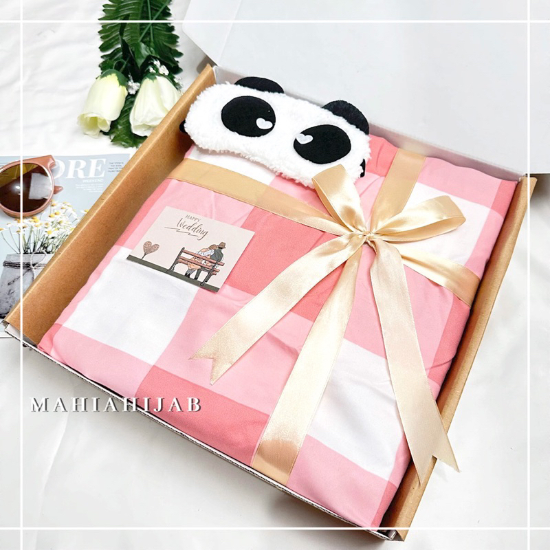 Hampers Wedding Sprei 180x200 | Kado pernikahan | Paket Hadiah Gift box Ulang tahun , Anniversary