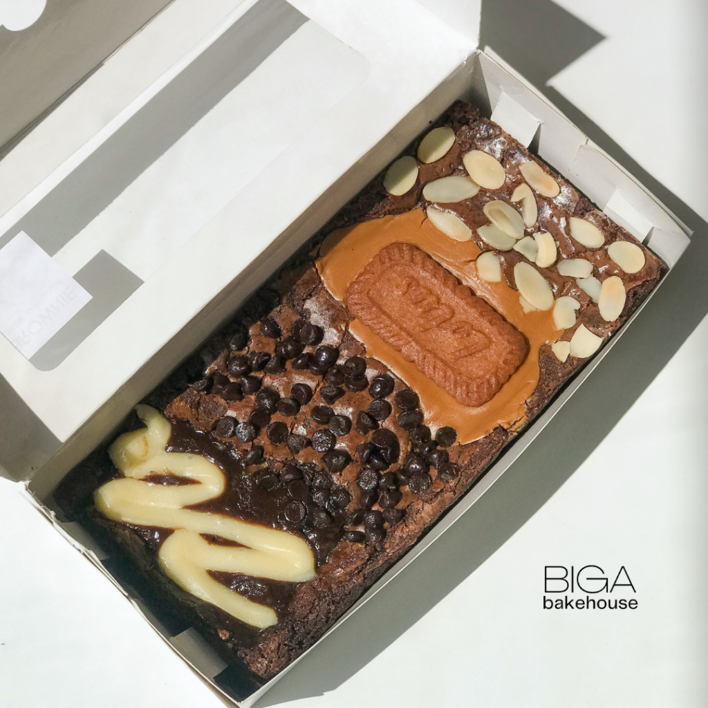 

FUDGY BROWNIES MIX TOPPING BIGA Bakehouse