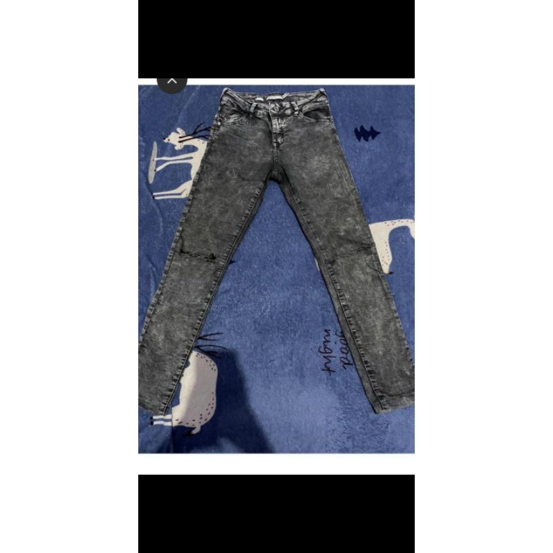 bershka ripped jeans