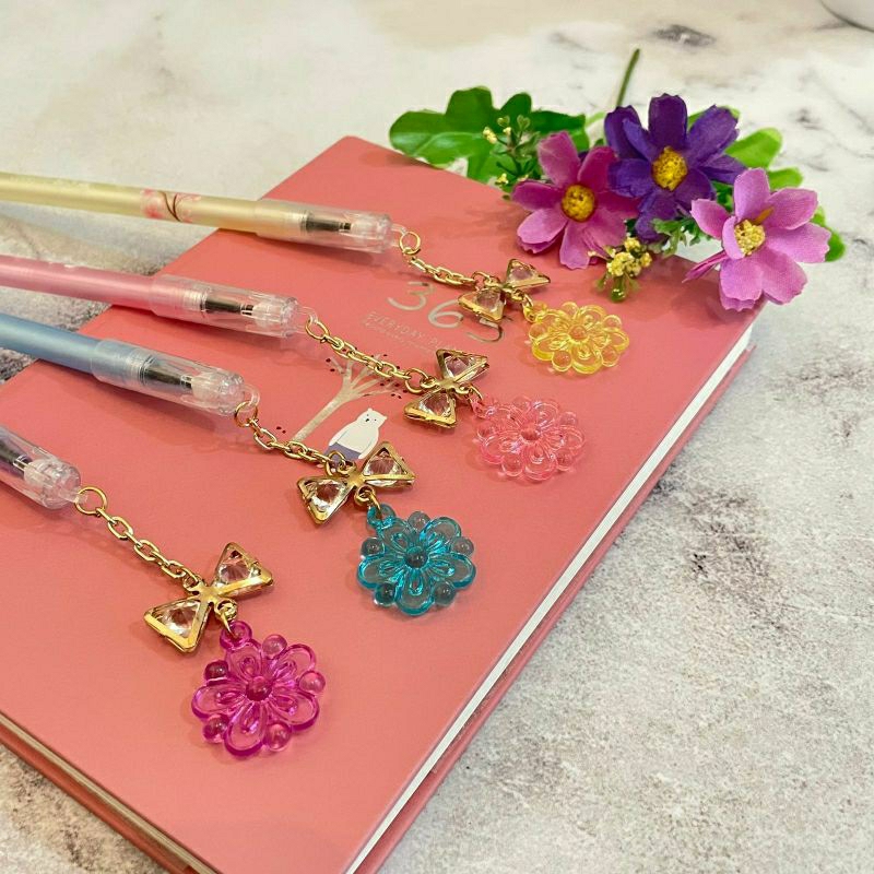 

Pulpen gantungan miniatur Bunga Kristal pen gel flower viral pen kekinian bisa dihapus alat tulis unik stationery